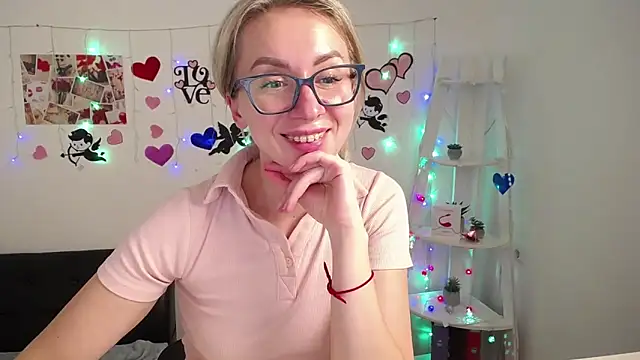 Snapshot of VasilisaSii chatting on January 2025 12:37:01 PM VasilisaSii online show from January 2025 12:37:01 PM