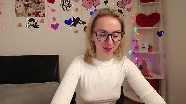 Snapshot of VasilisaSii chatting on February 2025 03:53:02 PM VasilisaSii online show from February 2025 03:53:02 PM