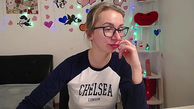 Snapshot of VasilisaSii chatting on February 2025 12:33:01 PM VasilisaSii online show from February 2025 12:33:01 PM