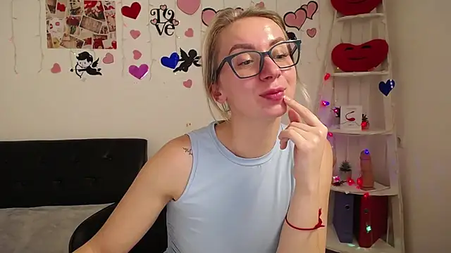 Snapshot of VasilisaSii chatting on February 2025 10:07:01 AM VasilisaSii online show from February 2025 10:07:01 AM