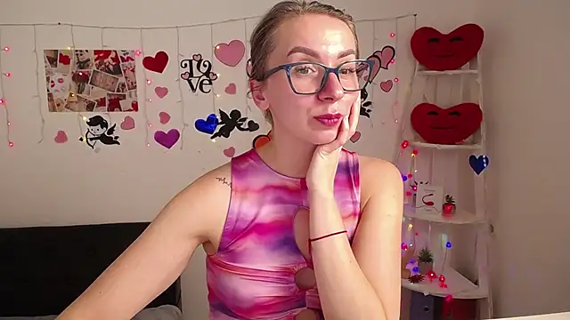 Snapshot of VasilisaSii chatting on February 2025 04:01:02 PM VasilisaSii online show from February 2025 04:01:02 PM