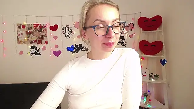 Snapshot of VasilisaSii chatting on February 2025 03:21:01 PM VasilisaSii online show from February 2025 03:21:01 PM