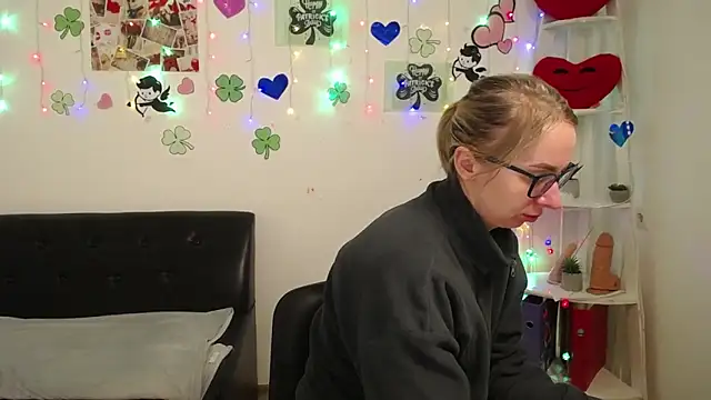 Snapshot of VasilisaSii chatting on March 2025 06:03:02 AM VasilisaSii online show from March 2025 06:03:02 AM