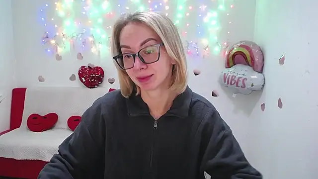 Snapshot of VasilisaSii chatting on September 2025 05:12:01 AM VasilisaSii online show from September 2025 05:12:01 AM