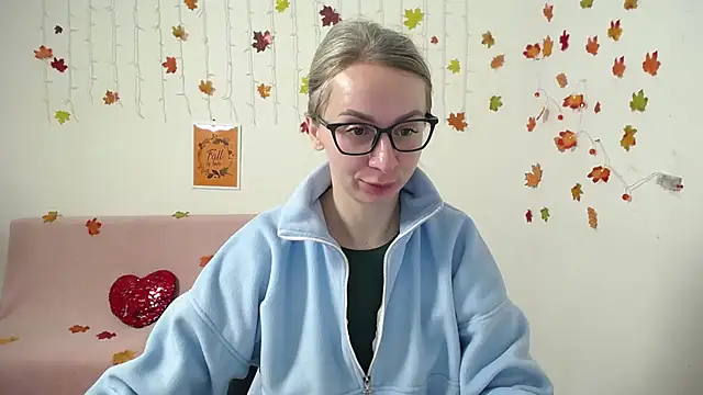 Snapshot of VasilisaSii chatting on November 2025 06:11:02 AM VasilisaSii online show from November 2025 06:11:02 AM