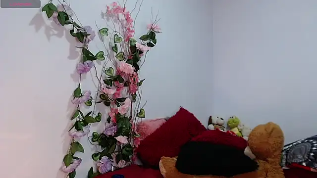 kymmgolden online show from September 2025 11:55:01 AM