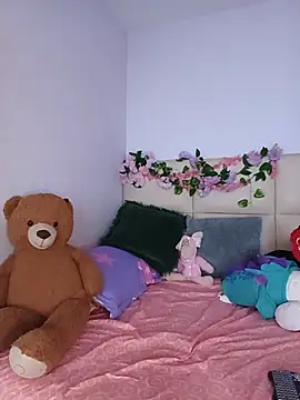 kymmgolden online show from July 2026 12:36:02 PM