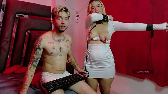 AliceandMax online show from March 2025 05:54:02 PM