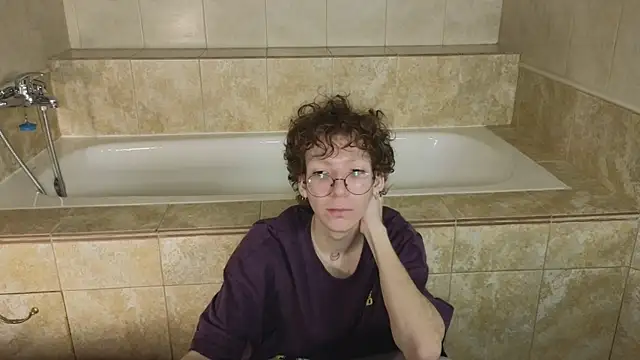 Snapshot of TommieH chatting on February 2025 06:09:02 AM TommieH online show from February 2025 06:09:02 AM