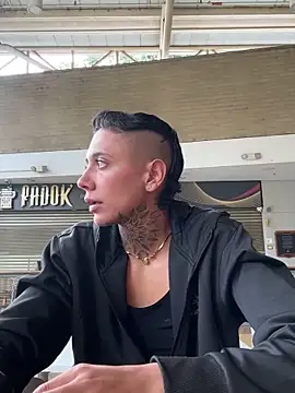 Snapshot of _PhillipBrown chatting on January 2025 12:54:02 PM PhillipBrown online show from January 2025 12:54:02 PM