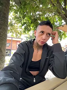 Snapshot of _PhillipBrown chatting on January 2025 02:21:01 PM PhillipBrown online show from January 2025 02:21:01 PM