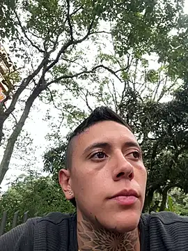 Snapshot of _PhillipBrown chatting on February 2025 08:55:02 PM PhillipBrown online show from February 2025 08:55:02 PM