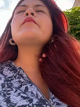 lia moon77 online show from December 2024 06:48:01 PM