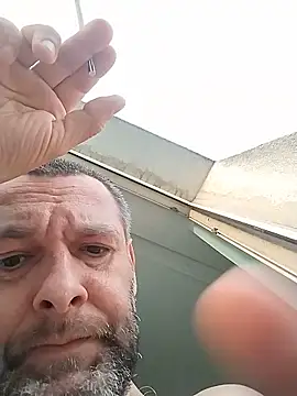 Snapshot of Andrzej-M chatting on May 2026 06:09:01 PM Andrzej-M online show from May 2026 06:09:01 PM