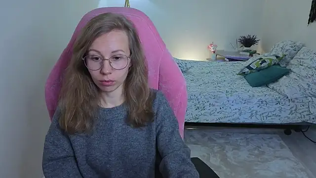 Lill Mary online show from September 2025 01:49:01 AM