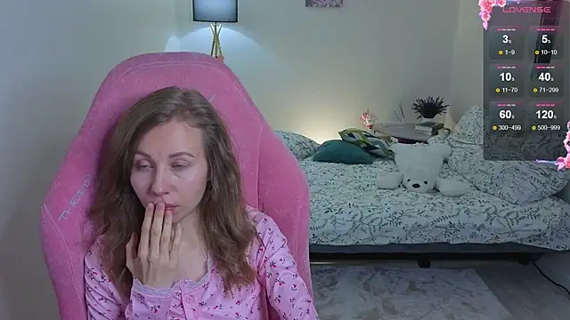 Lill Mary online show from September 2025 12:56:02 AM