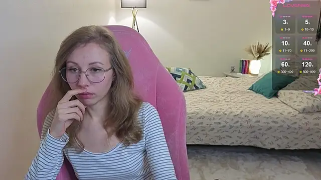 Lill Mary online show from October 2025 02:26:01 AM