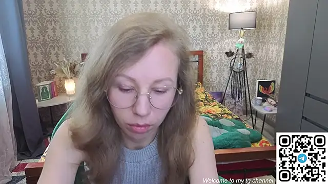 Lill Mary online show from May 2026 03:12:01 AM
