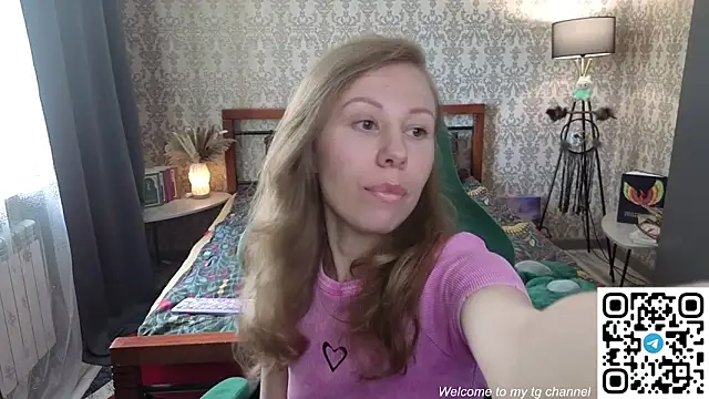 Lill Mary online show from May 2026 06:19:01 AM