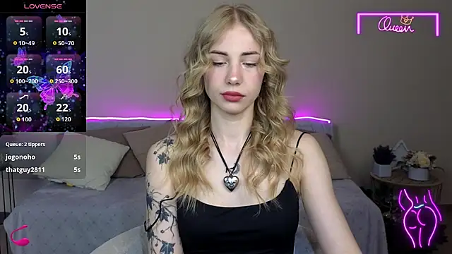 Snapshot of LunaBelli chatting on May 2026 08:19:02 AM LunaBelli online show from May 2026 08:19:02 AM