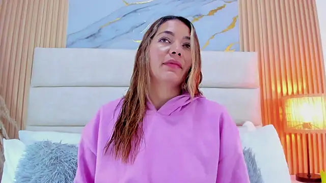 Mia Malkovaa  online show from July 2026 01:40:02 PM