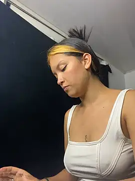 baby lizy online show from March 2025 11:31:01 PM