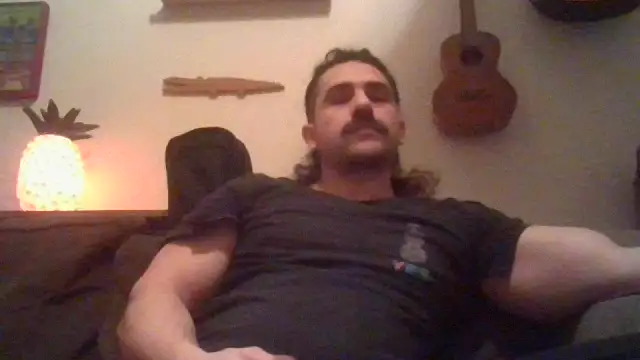 Mclozzz online show from February 2026 08:56:01 PM