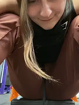 Snapshot of psilybaby chatting on January 2025 03:23:02 AM psilybaby online show from January 2025 03:23:02 AM