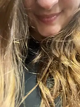 Snapshot of psilybaby chatting on January 2025 05:41:02 AM psilybaby online show from January 2025 05:41:02 AM