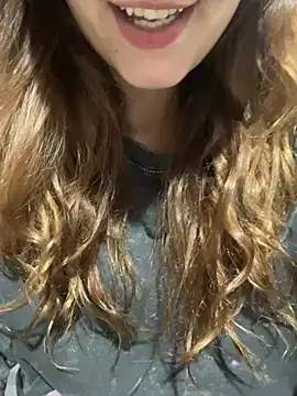 Snapshot of psilybaby chatting on January 2025 05:22:02 AM psilybaby online show from January 2025 05:22:02 AM