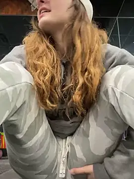 Snapshot of psilybaby chatting on March 2025 04:47:02 AM psilybaby online show from March 2025 04:47:02 AM