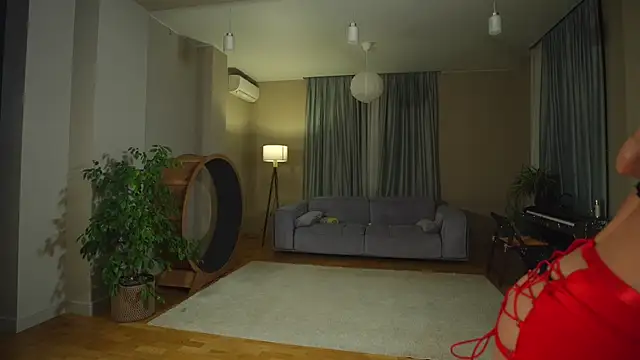 Snapshot of HeyBananas chatting on October 2025 05:45:02 PM HeyBananas online show from October 2025 05:45:02 PM