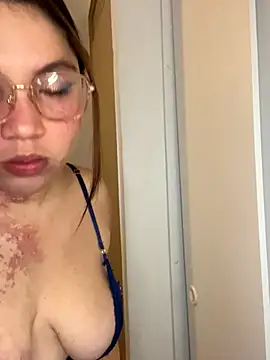 Snapshot of WhiteWomen chatting on November 2025 12:08:02 AM WhiteWomen online show from November 2025 12:08:02 AM