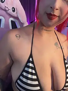 ashlyrey-1 online show from April 2026 06:43:01 PM