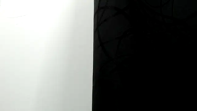 Kitten Hot  online show from January 2026 06:39:01 AM