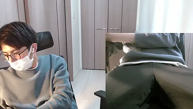 Snapshot of ryota_kkk chatting on April 2026 02:28:01 PM ryota kkk online show from April 2026 02:28:01 PM