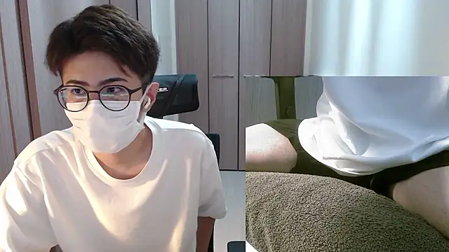 Snapshot of ryota_kkk chatting on July 2026 01:35:02 PM ryota kkk online show from July 2026 01:35:02 PM
