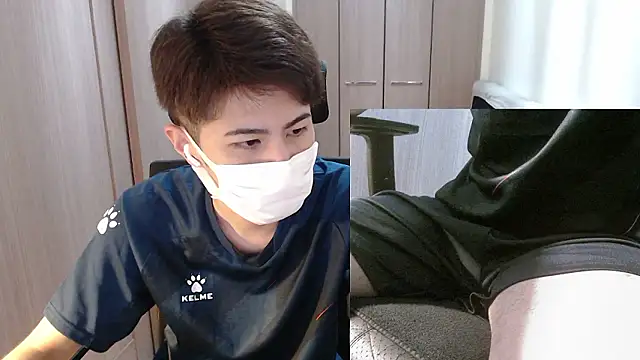 Snapshot of ryota_kkk chatting on July 2026 01:06:02 PM ryota kkk online show from July 2026 01:06:02 PM