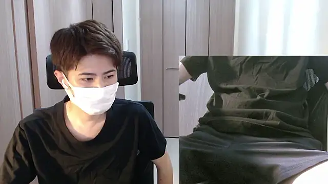 Snapshot of ryota_kkk chatting on July 2026 12:03:02 PM ryota kkk online show from July 2026 12:03:02 PM