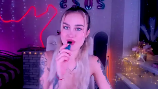  Ravenaa online show from February 2025 01:51:02 PM