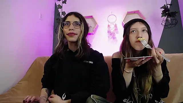 BRIAR AND BLAIR online show from February 2025 02:26:01 PM