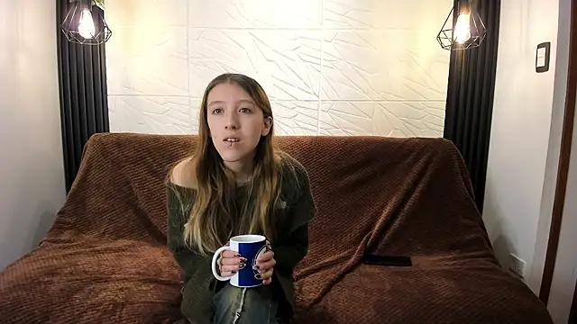 BRIAR AND BLAIR online show from November 2025 01:11:01 PM