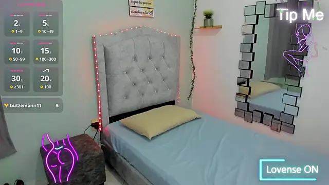 MAGNOLEROY online show from May 2026 02:23:01 PM