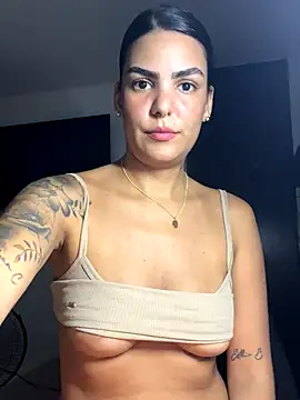 Snapshot of MARYADSUARD chatting on October 2025 05:48:02 AM MARYADSUARD online show from October 2025 05:48:02 AM