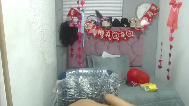 Snapshot of vainillaplaypussy chatting on March 2025 03:40:01 PM vainillaplaypussy online show from March 2025 03:40:01 PM