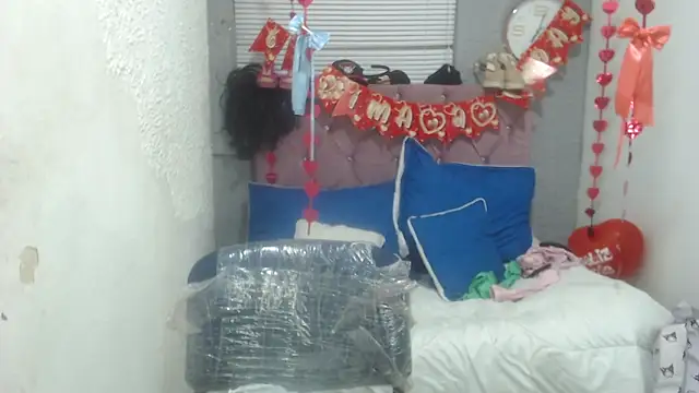 Snapshot of vainillaplaypussy chatting on March 2025 12:12:01 PM vainillaplaypussy online show from March 2025 12:12:01 PM