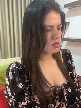 Alice Biel online show from March 2025 12:43:01 AM