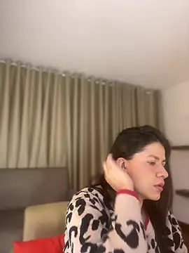 Snapshot of Alice_Biel chatting on June 2026 01:16:02 PM Alice Biel online show from June 2026 01:16:02 PM