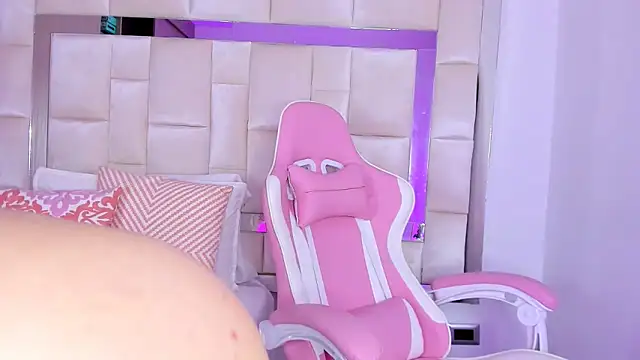 isabella gomez11 online show from January 2025 08:36:01 PM