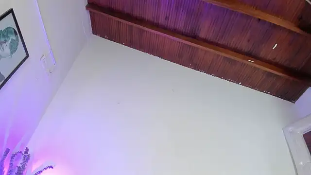 Snapshot of Sofi_Vasquez chatting on December 2024 12:39:01 AM Sofi Vasquez online show from December 2024 12:39:01 AM